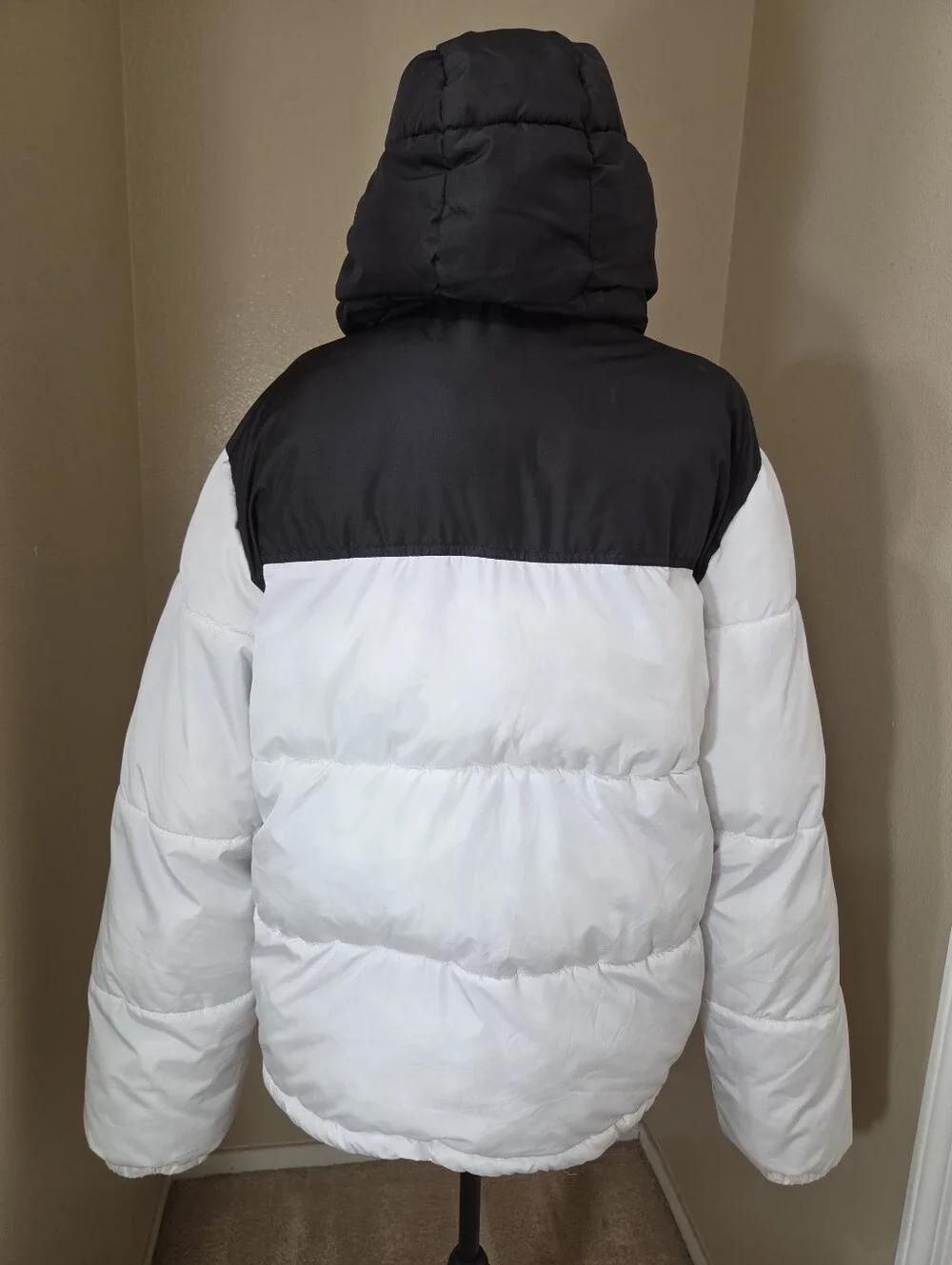 Men's Black & White Hooded Puffer Jacket